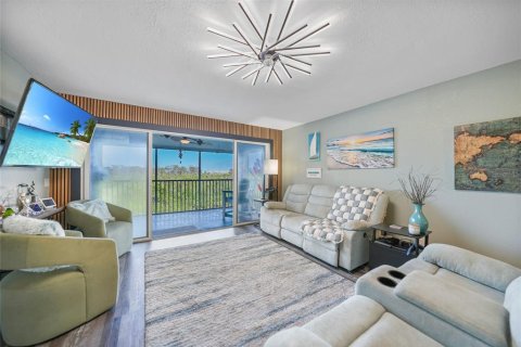 Condo in Englewood, Florida, 2 bedrooms  № 1513028 - photo 23