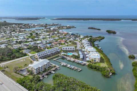 Condo in Englewood, Florida, 2 bedrooms  № 1513028 - photo 4