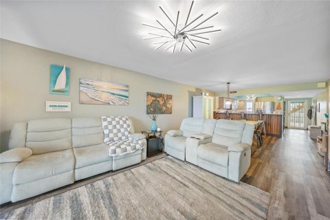 Condo in Englewood, Florida, 2 bedrooms  № 1513028 - photo 20