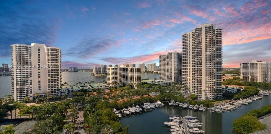 Condo in Aventura, Florida, 3 bedrooms  № 2004790