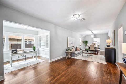 House in Lakeland, Florida 3 bedrooms, 204.11 sq.m. № 1686637 - photo 4