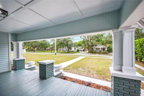 House in Lakeland, Florida 3 bedrooms, 204.11 sq.m. № 1686637 - photo 2