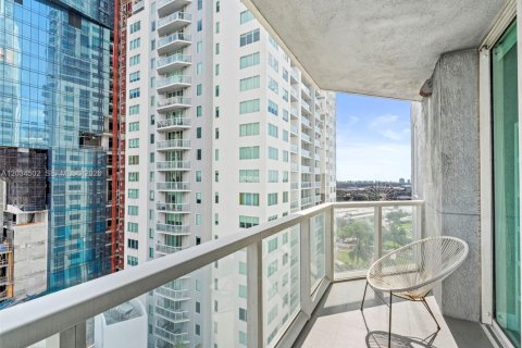 Condo in Miami, Florida, 2 bedrooms  № 2253297 - photo 27