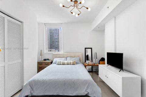 Condo in Miami, Florida, 2 bedrooms  № 2253297 - photo 23