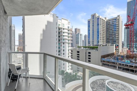 Condo in Miami, Florida, 2 bedrooms  № 2253297 - photo 29
