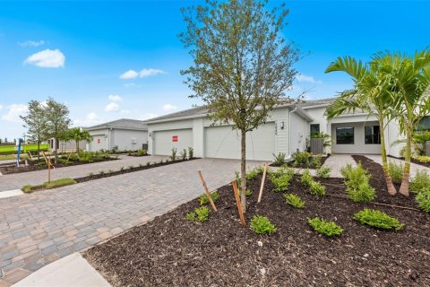 Villa ou maison à vendre à Lakewood Ranch, Floride: 2 chambres, 134.52 m2 № 1886029 - photo 6