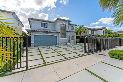 Villa ou maison à vendre à Miami, Floride: 4 chambres, 233.84 m2 № 2084321 - photo 6