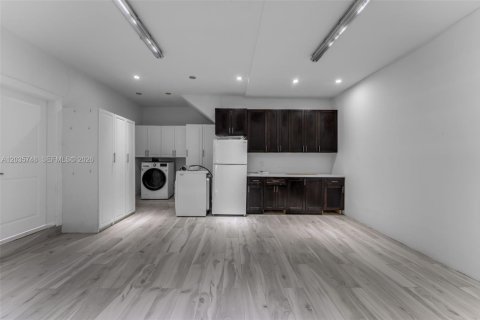 Villa ou maison à vendre à Miami, Floride: 4 chambres, 233.84 m2 № 2084321 - photo 23