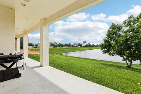 House in Winter Garden, Florida 5 bedrooms, 305.74 sq.m. № 1803896 - photo 18