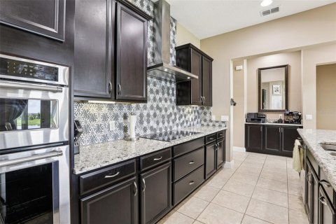 House in Winter Garden, Florida 5 bedrooms, 305.74 sq.m. № 1803896 - photo 2