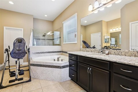 House in Winter Garden, Florida 5 bedrooms, 305.74 sq.m. № 1803896 - photo 6