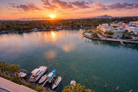 Купить кондоминиум в Майами-Бич, Флорида 4 комнаты, 88.26м2, № 2154803 - фото 22