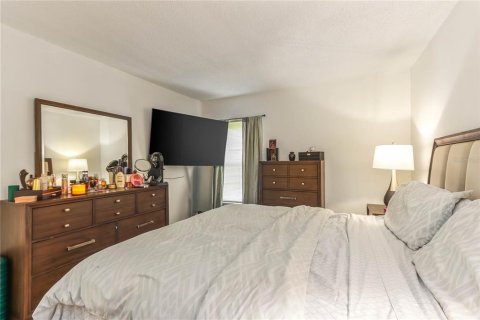 Condo in Tampa, Florida, 2 bedrooms  № 2101607 - photo 12