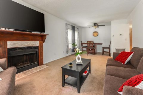 Condo in Tampa, Florida, 2 bedrooms  № 2101607 - photo 5