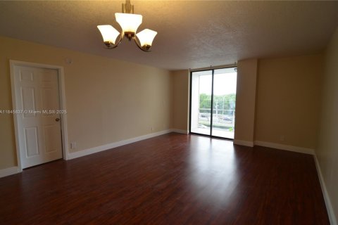 Copropriété à louer à North Miami Beach, Floride: 1 chambre, 78.6 m2 № 1940672 - photo 6