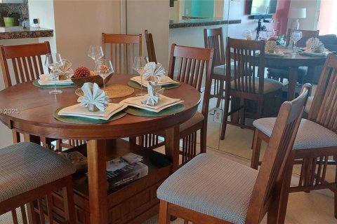 Condo in Aventura, Florida, 2 bedrooms  № 1738779 - photo 2