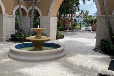 Condo in Aventura, Florida, 2 bedrooms  № 1738779 - photo 15