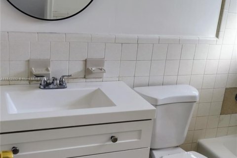 Купить коммерческую недвижимость в Форт-Лодердейл, Флорида 183.95м2, № 1838640 - фото 24