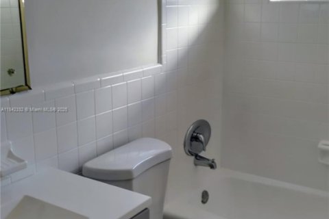 Купить коммерческую недвижимость в Форт-Лодердейл, Флорида 183.95м2, № 1838640 - фото 13