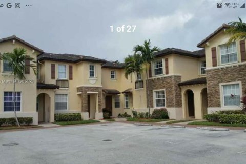 Townhouse in Homestead, Florida 3 bedrooms, 114.64 sq.m. № 1930080 - photo 3