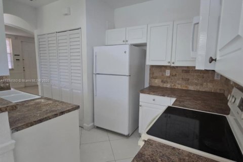 Townhouse in Homestead, Florida 3 bedrooms, 114.64 sq.m. № 1930080 - photo 10