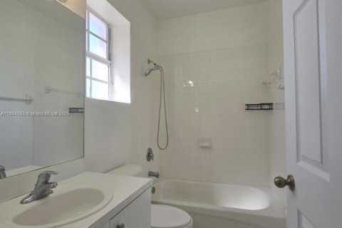 Townhouse in Homestead, Florida 3 bedrooms, 114.64 sq.m. № 1930080 - photo 21