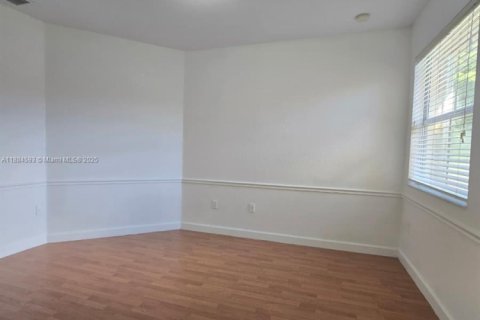 Townhouse in Homestead, Florida 3 bedrooms, 114.64 sq.m. № 1930080 - photo 20