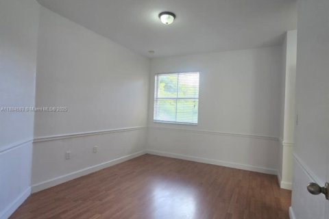 Townhouse in Homestead, Florida 3 bedrooms, 114.64 sq.m. № 1930080 - photo 19