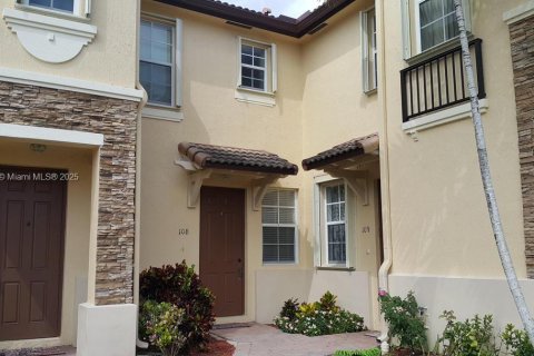Townhouse in Homestead, Florida 3 bedrooms, 114.64 sq.m. № 1930080 - photo 5