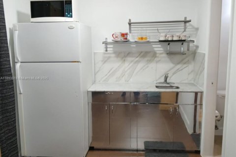 Immobilier commercial à louer à Miami, Floride: 1 chambre, 46.45 m2 № 1945667 - photo 5