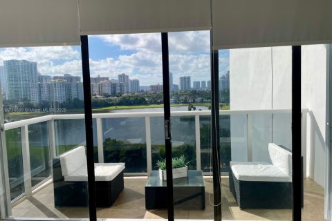 Condominio en venta en Aventura, Florida, 2 dormitorios, 106.09 m2 № 1858856 - foto 15