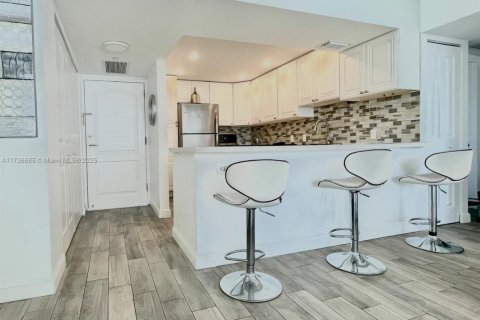 Condominio en venta en Aventura, Florida, 2 dormitorios, 106.09 m2 № 1858856 - foto 3