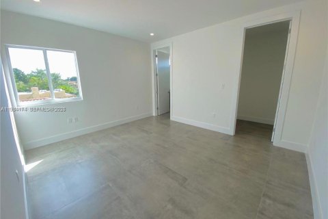 Townhouse in Miami, Florida 3 bedrooms, 199.74 sq.m. № 2045344 - photo 8