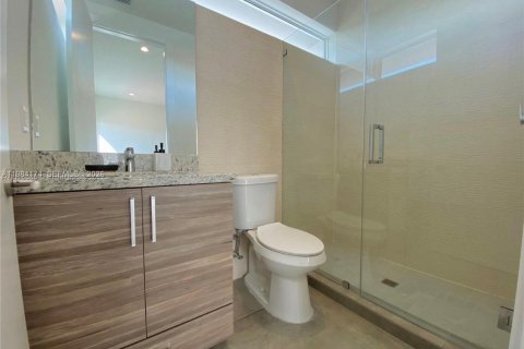 Townhouse in Miami, Florida 3 bedrooms, 199.74 sq.m. № 2045344 - photo 7