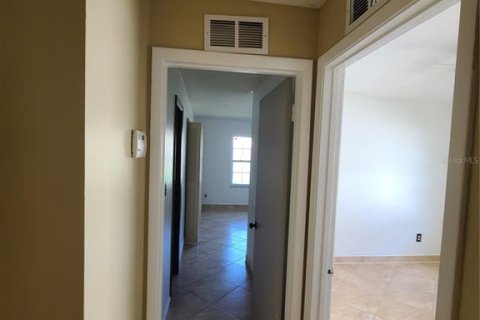 Casa en alquiler en Orlando, Florida, 4 dormitorios, 137.5 m2 № 1602472 - foto 22