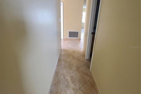Casa en alquiler en Orlando, Florida, 4 dormitorios, 137.5 m2 № 1602472 - foto 20