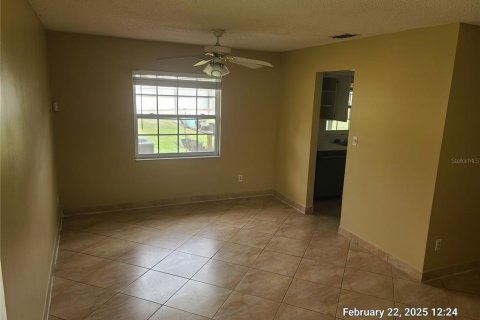 Casa en alquiler en Orlando, Florida, 4 dormitorios, 137.5 m2 № 1602472 - foto 11