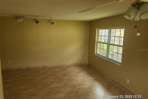 Casa en alquiler en Orlando, Florida, 4 dormitorios, 137.5 m2 № 1602472 - foto 9