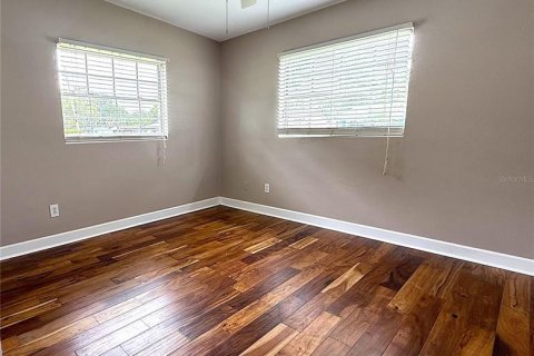 House in Orlando, Florida 4 bedrooms, 192.31 sq.m. № 1776570 - photo 10