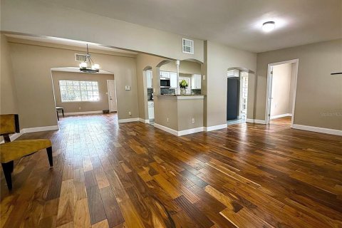 House in Orlando, Florida 4 bedrooms, 192.31 sq.m. № 1776570 - photo 24