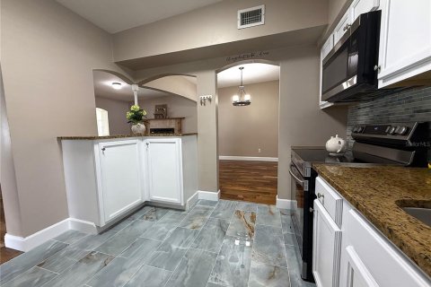 House in Orlando, Florida 4 bedrooms, 192.31 sq.m. № 1776570 - photo 28