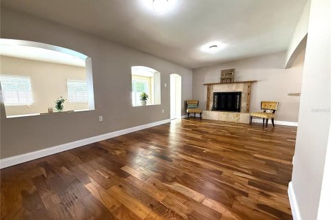 House in Orlando, Florida 4 bedrooms, 192.31 sq.m. № 1776570 - photo 3