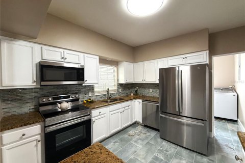 House in Orlando, Florida 4 bedrooms, 192.31 sq.m. № 1776570 - photo 30