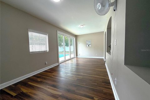 House in Orlando, Florida 4 bedrooms, 192.31 sq.m. № 1776570 - photo 5