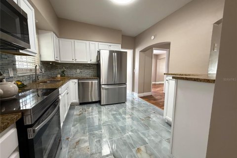 House in Orlando, Florida 4 bedrooms, 192.31 sq.m. № 1776570 - photo 29