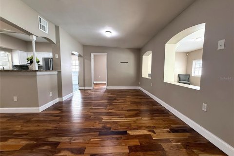 House in Orlando, Florida 4 bedrooms, 192.31 sq.m. № 1776570 - photo 25