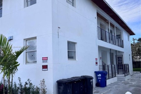 Immobilier commercial à vendre à Miami Beach, Floride: 460.61 m2 № 1939579 - photo 2