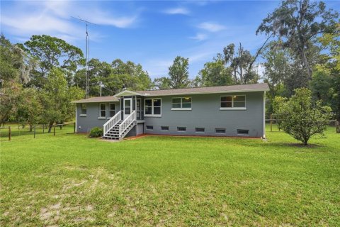 House in Melrose, Florida 3 bedrooms, 144.56 sq.m. № 2363916