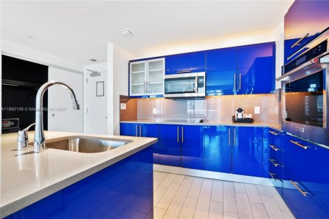 Condominio en venta en Fort Lauderdale, Florida, 2 dormitorios, 109.25 m2 № 1889548 - foto 17
