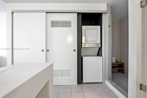 Condominio en venta en Fort Lauderdale, Florida, 2 dormitorios, 109.25 m2 № 1889548 - foto 24